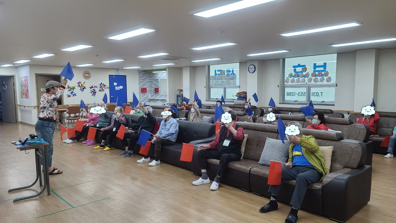2000769928_W2H0BJ83_045d7bb34c40cb7bce086672b7b8e4e89259ca91.jpg 이미지크게보기