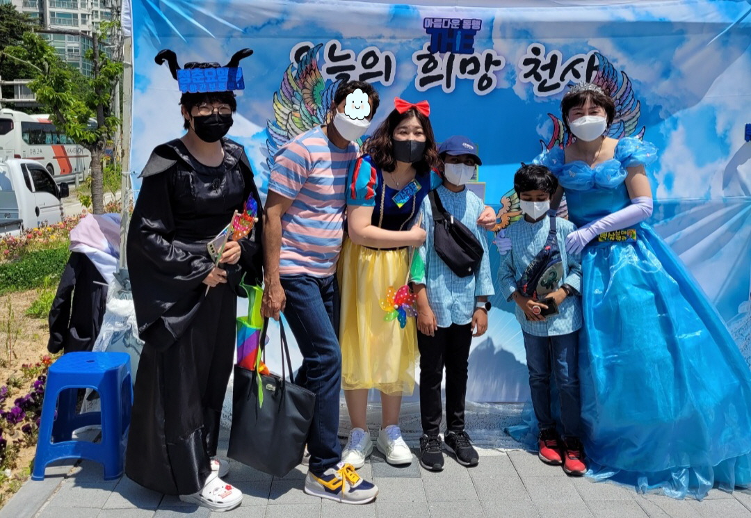 2000769928_aVFUdhWm_dc980a26d21424f8001264023715fa3fb35d159e.jpg 이미지크게보기