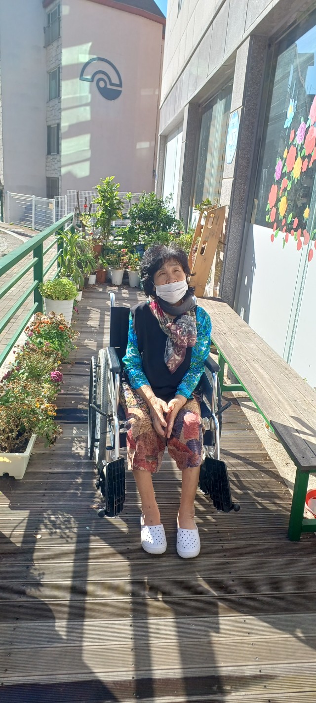 1948697120_93EDnBvh_8f9c3f94b1d0953c5bba3307f117bd0315d29701.jpg 이미지크게보기