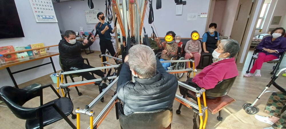 1948697120_WdesCulJ_f70dbf27372667dc4d37712186c7aa119d768440.jpg 이미지크게보기