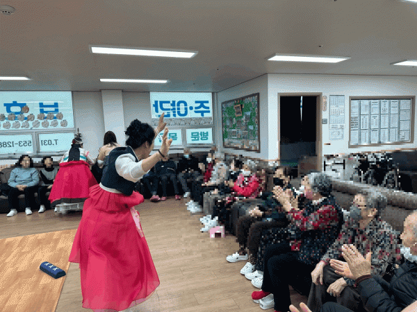 thumb03dca69b1acb5be17413707e86afde19_1711605812_6609.gif