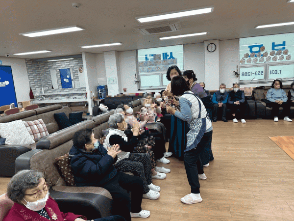 thumb03dca69b1acb5be17413707e86afde19_1711605813_957.gif