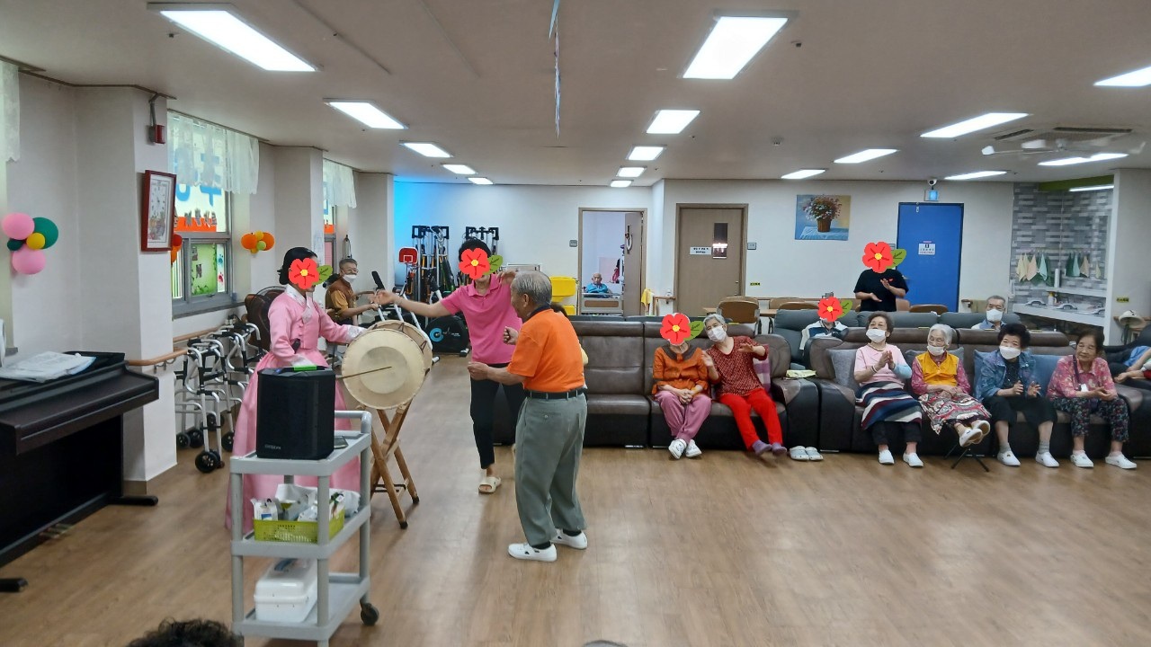 /user/y/youth/editor/2508/723a8cbf932f4476b71d647cf6ca76ec_1755787636_3563.jpg 이미지크게보기