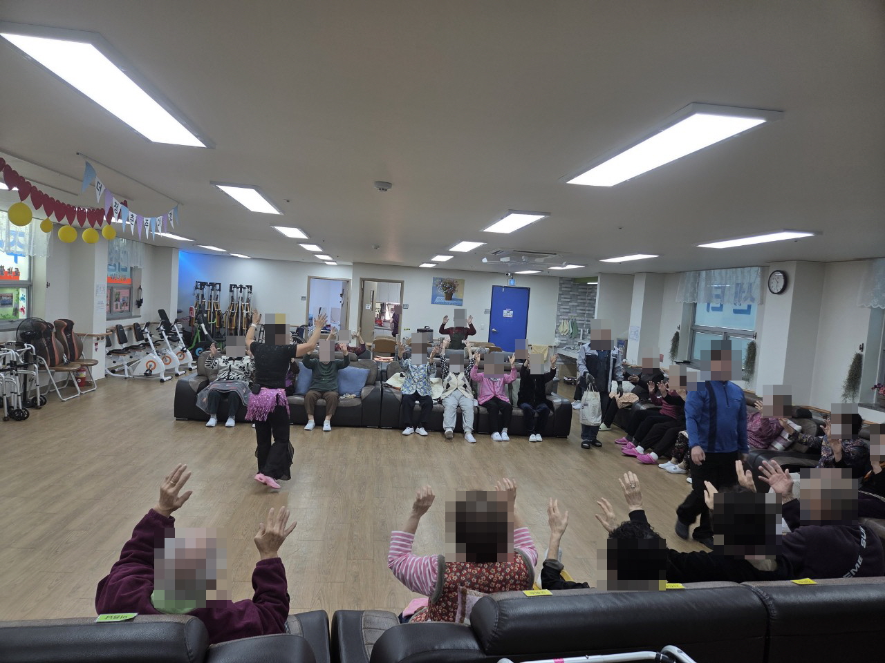 /user/y/youth/editor/2510/00e1378fe357032e0d4d15b7b5d198d6_1761627916_5602.jpg 이미지크게보기