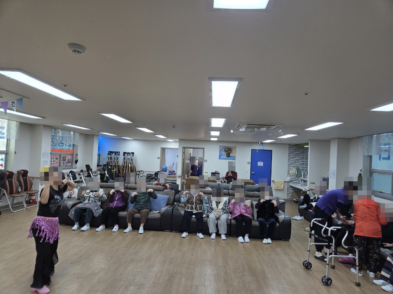 /user/y/youth/editor/2510/00e1378fe357032e0d4d15b7b5d198d6_1761627916_9659.jpg 이미지크게보기