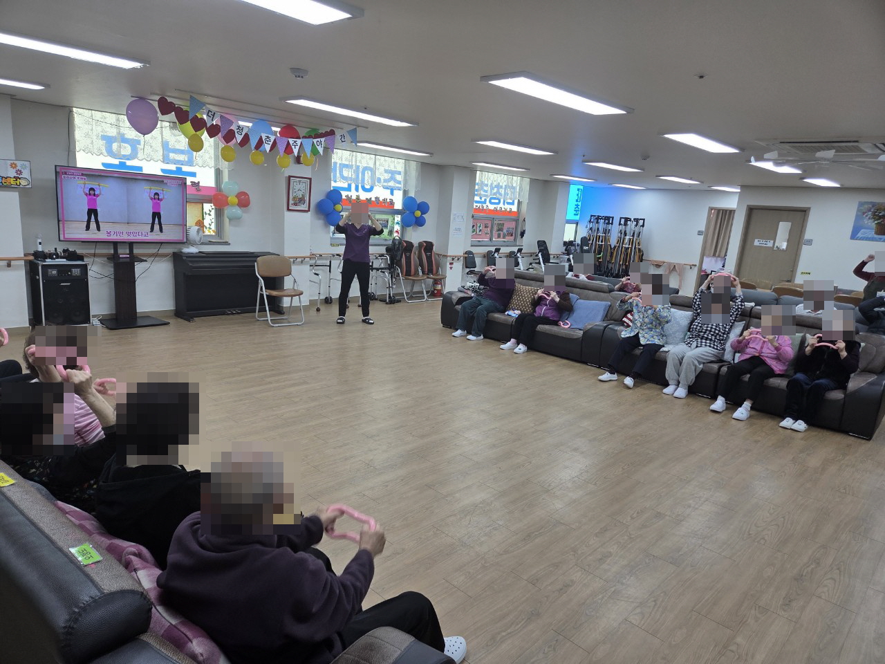 /user/y/youth/editor/2510/00e1378fe357032e0d4d15b7b5d198d6_1761628006_2149.jpg 이미지크게보기