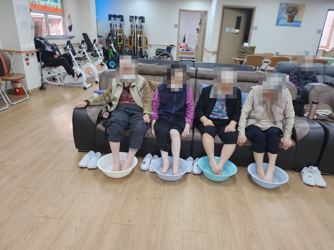 /user/y/youth/editor/2510/174a975c8eb092fef011e412d677a13e_1761109682_6255.jpg 이미지크게보기