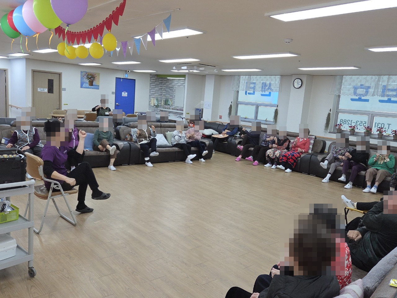 /user/y/youth/editor/2510/ade5cbba0253eddba9a054e22481365a_1761801639_2127.jpg 이미지크게보기