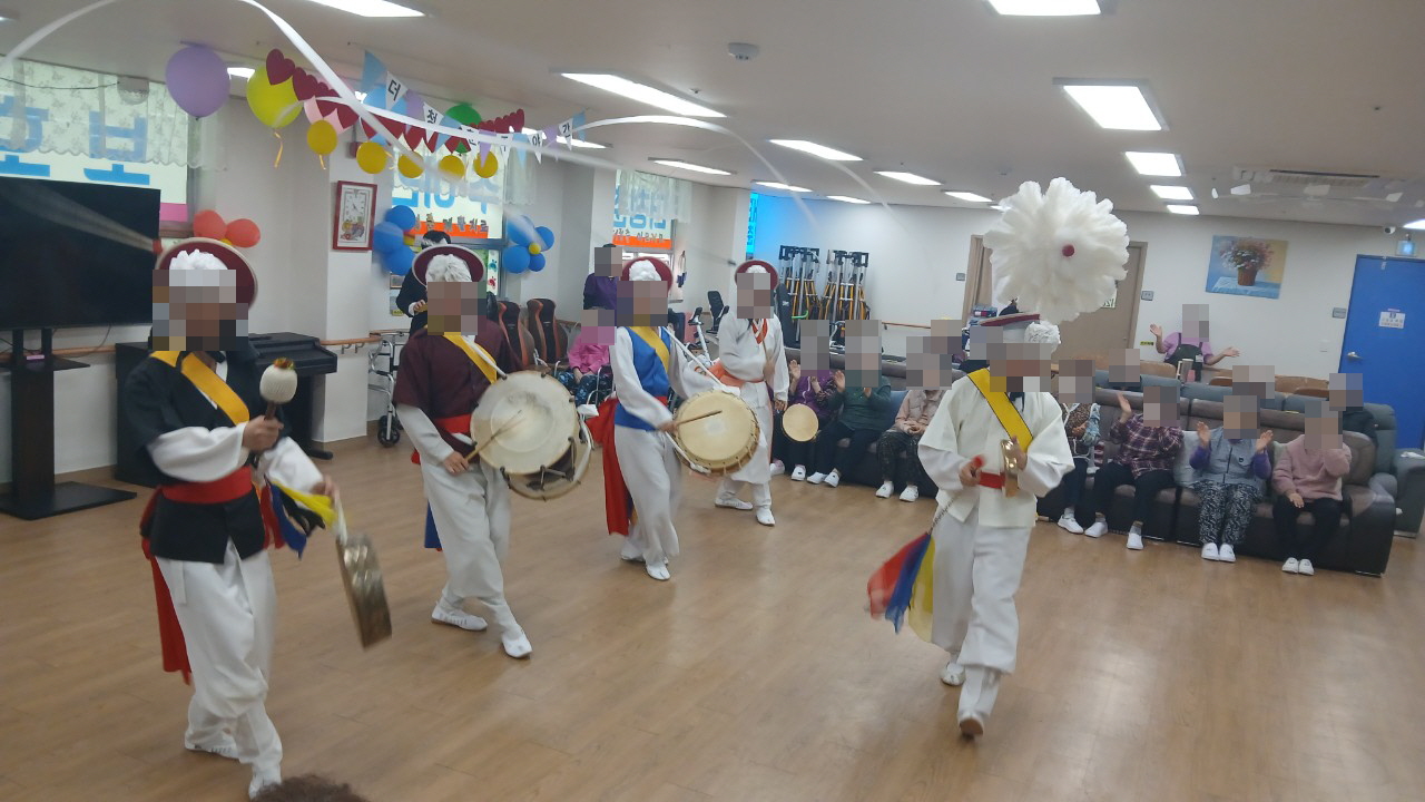 /user/y/youth/editor/2511/02b668f45713be56ce1ccab8dfc52dca_1762127254_1412.jpg 이미지크게보기