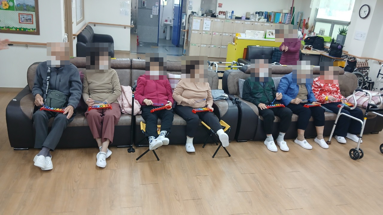 /user/y/youth/editor/2511/02b668f45713be56ce1ccab8dfc52dca_1762128185_0044.jpg 이미지크게보기