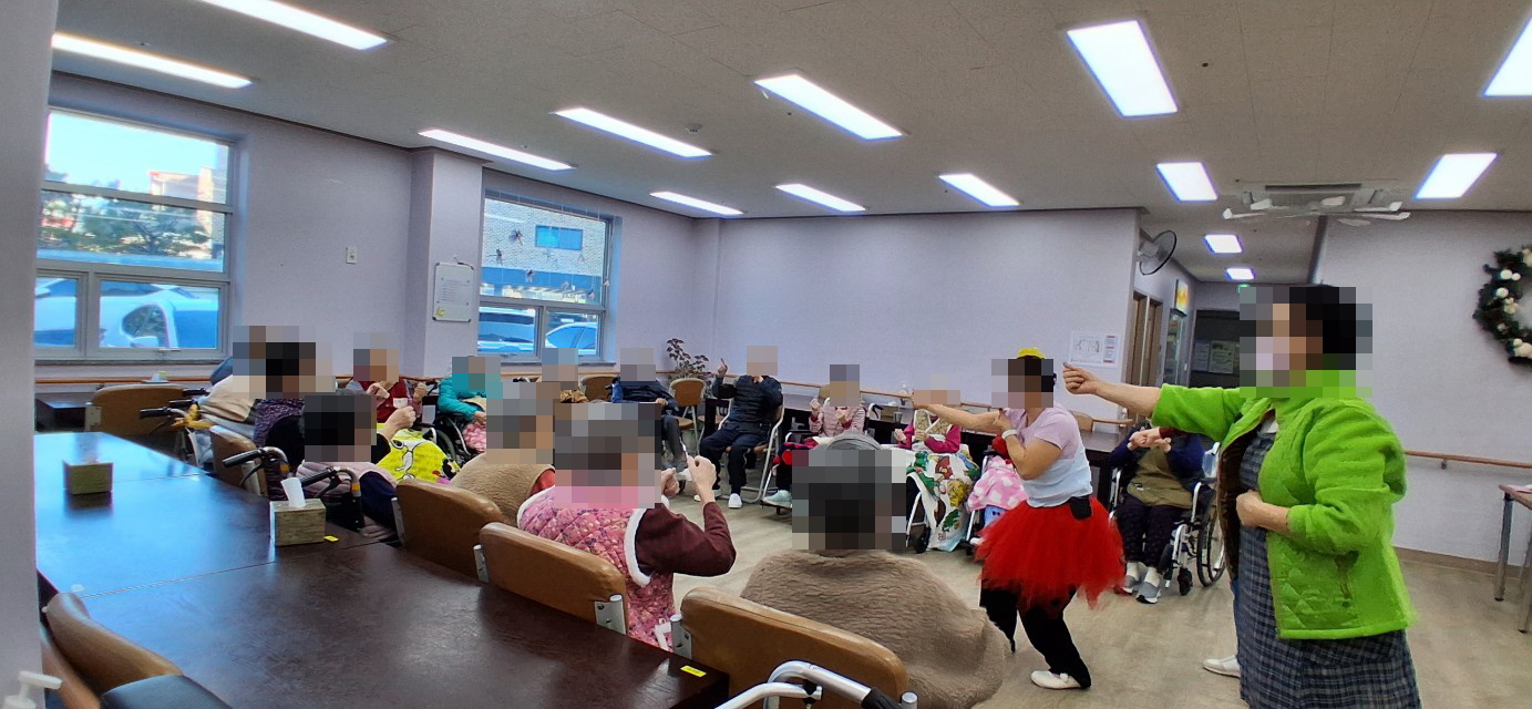 /user/y/youth/editor/2511/0a1fae1cbb1446c9212c0c34d023e60a_1763509574_8306.jpg 이미지크게보기