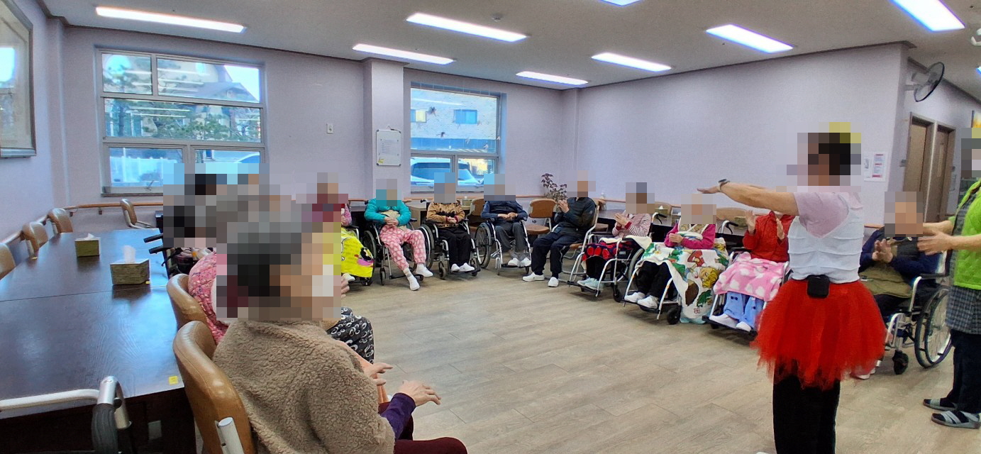 /user/y/youth/editor/2511/0a1fae1cbb1446c9212c0c34d023e60a_1763509575_4211.jpg 이미지크게보기