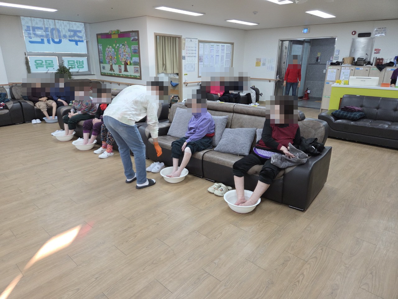 /user/y/youth/editor/2511/0a1fae1cbb1446c9212c0c34d023e60a_1763509683_7261.jpg 이미지크게보기