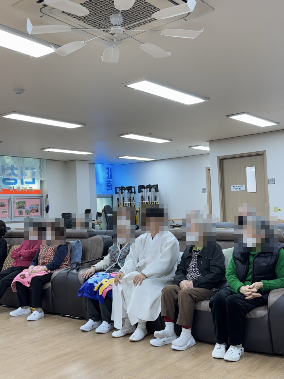 /user/y/youth/editor/2511/0a1fae1cbb1446c9212c0c34d023e60a_1763509721_2118.jpg 이미지크게보기