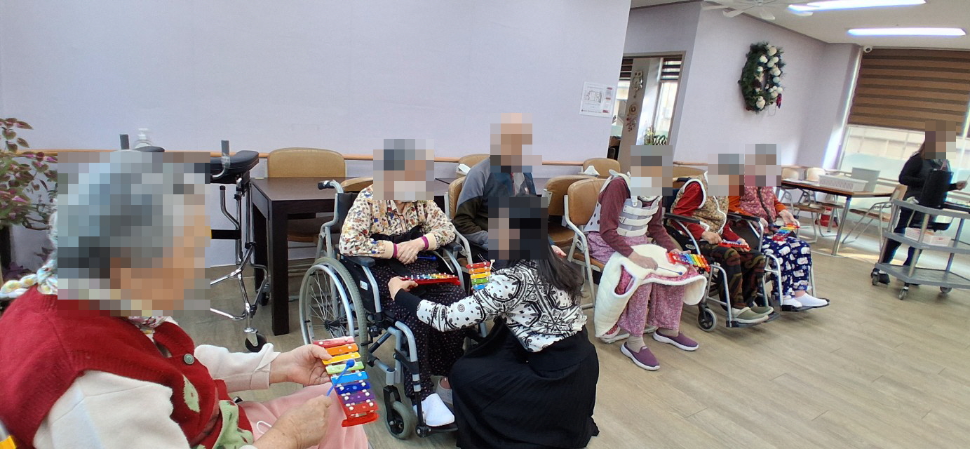 /user/y/youth/editor/2511/1be20afe15e02cf60443636a35edd07b_1762730091_1442.jpg 이미지크게보기