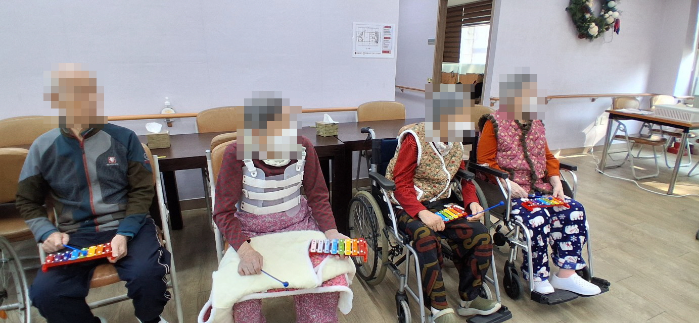 /user/y/youth/editor/2511/1be20afe15e02cf60443636a35edd07b_1762730091_9928.jpg 이미지크게보기