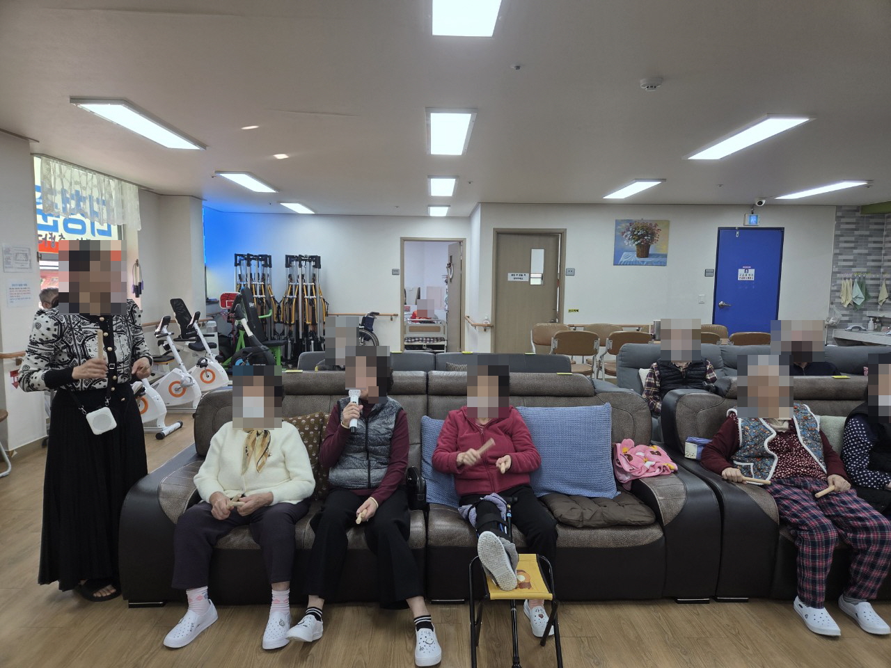 /user/y/youth/editor/2511/1be20afe15e02cf60443636a35edd07b_1762730330_974.jpg 이미지크게보기