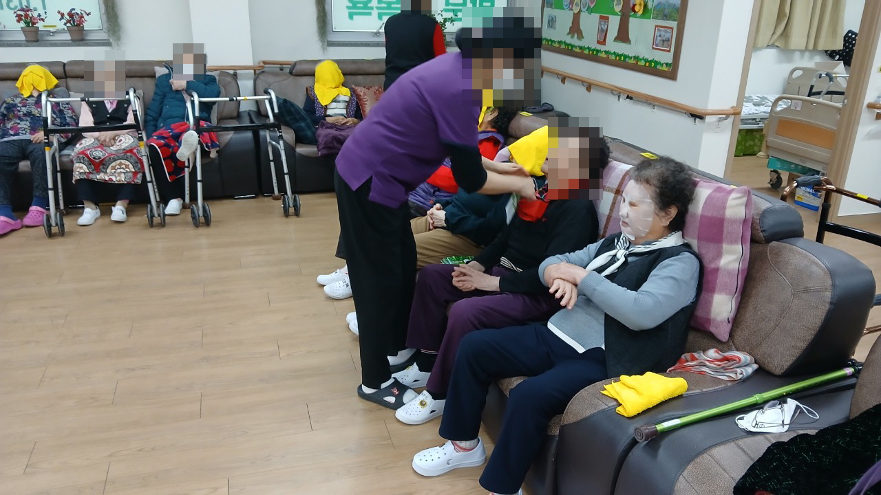 /user/y/youth/editor/2511/1f871e8d025cec12484454b19e225f90_1764200115_7707.jpg 이미지크게보기