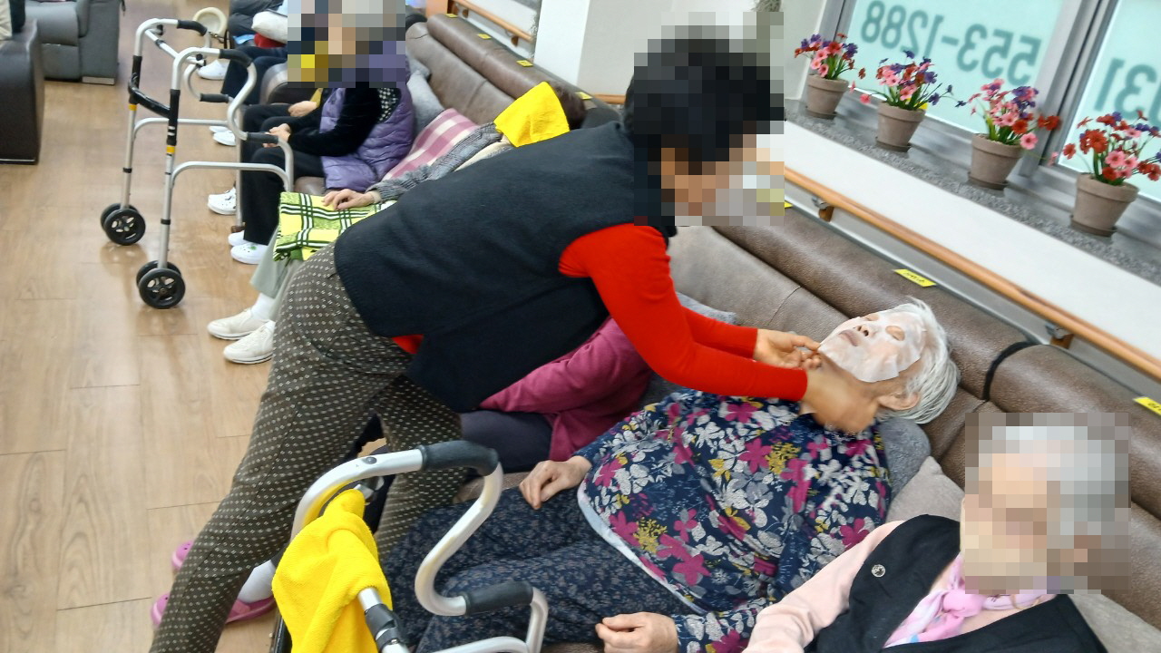 /user/y/youth/editor/2511/1f871e8d025cec12484454b19e225f90_1764200115_9698.jpg 이미지크게보기