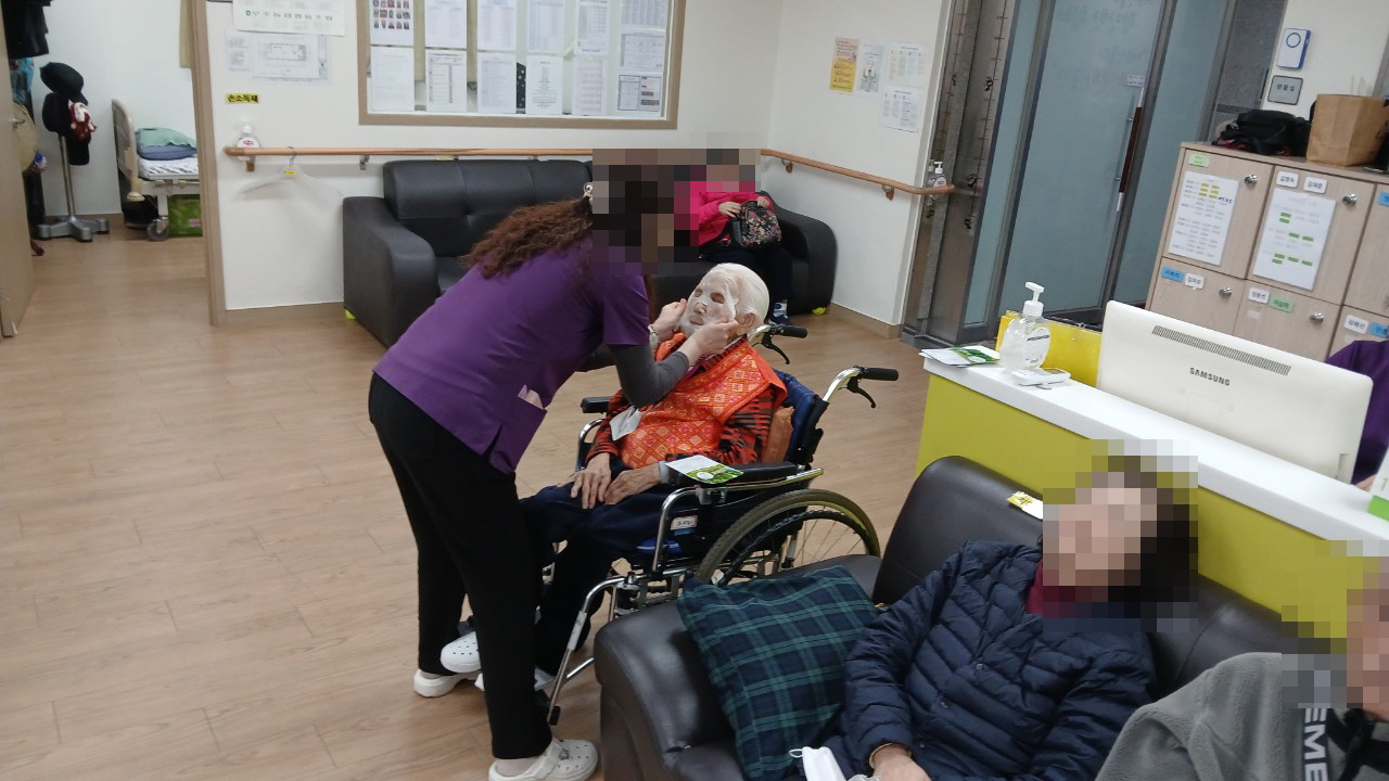 /user/y/youth/editor/2511/1f871e8d025cec12484454b19e225f90_1764200116_0592.jpg 이미지크게보기