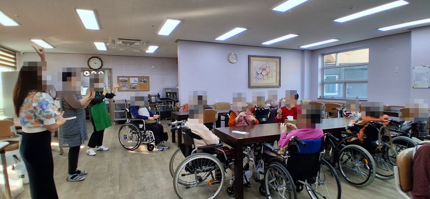 /user/y/youth/editor/2511/50a5b622e816647b26cefa87fe0bbaa2_1762480405_8991.jpg 이미지크게보기