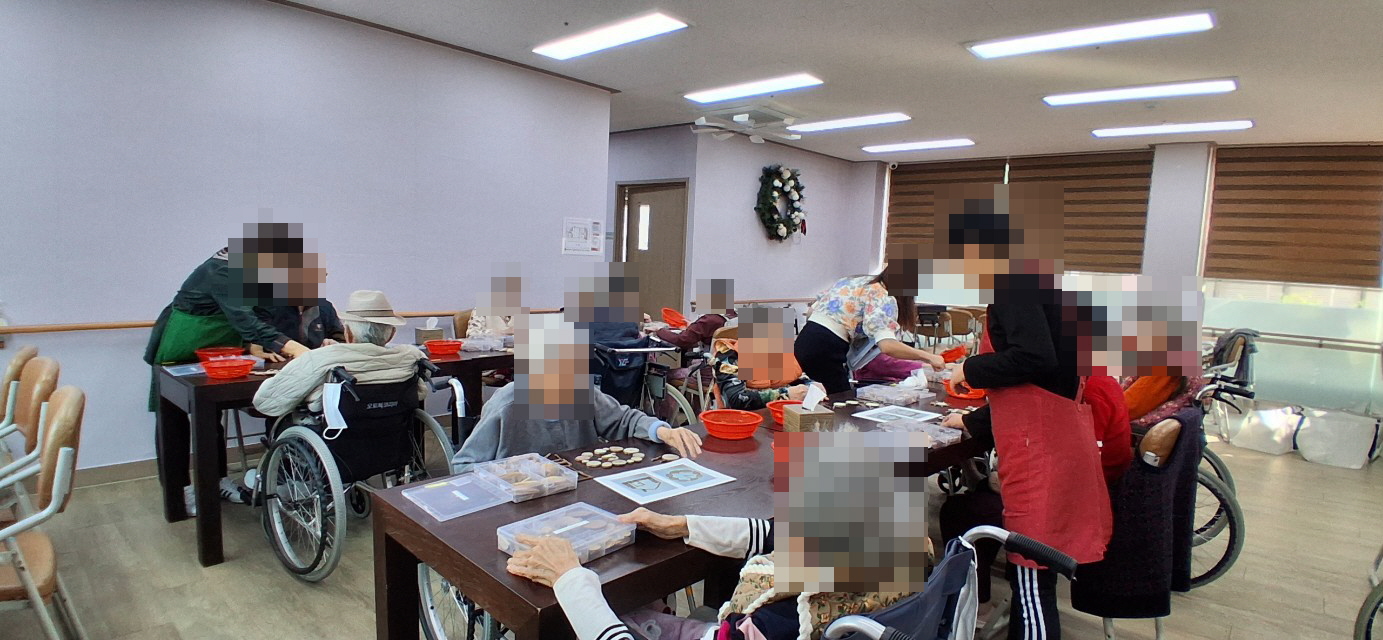 /user/y/youth/editor/2511/50a5b622e816647b26cefa87fe0bbaa2_1762480406_3927.jpg 이미지크게보기