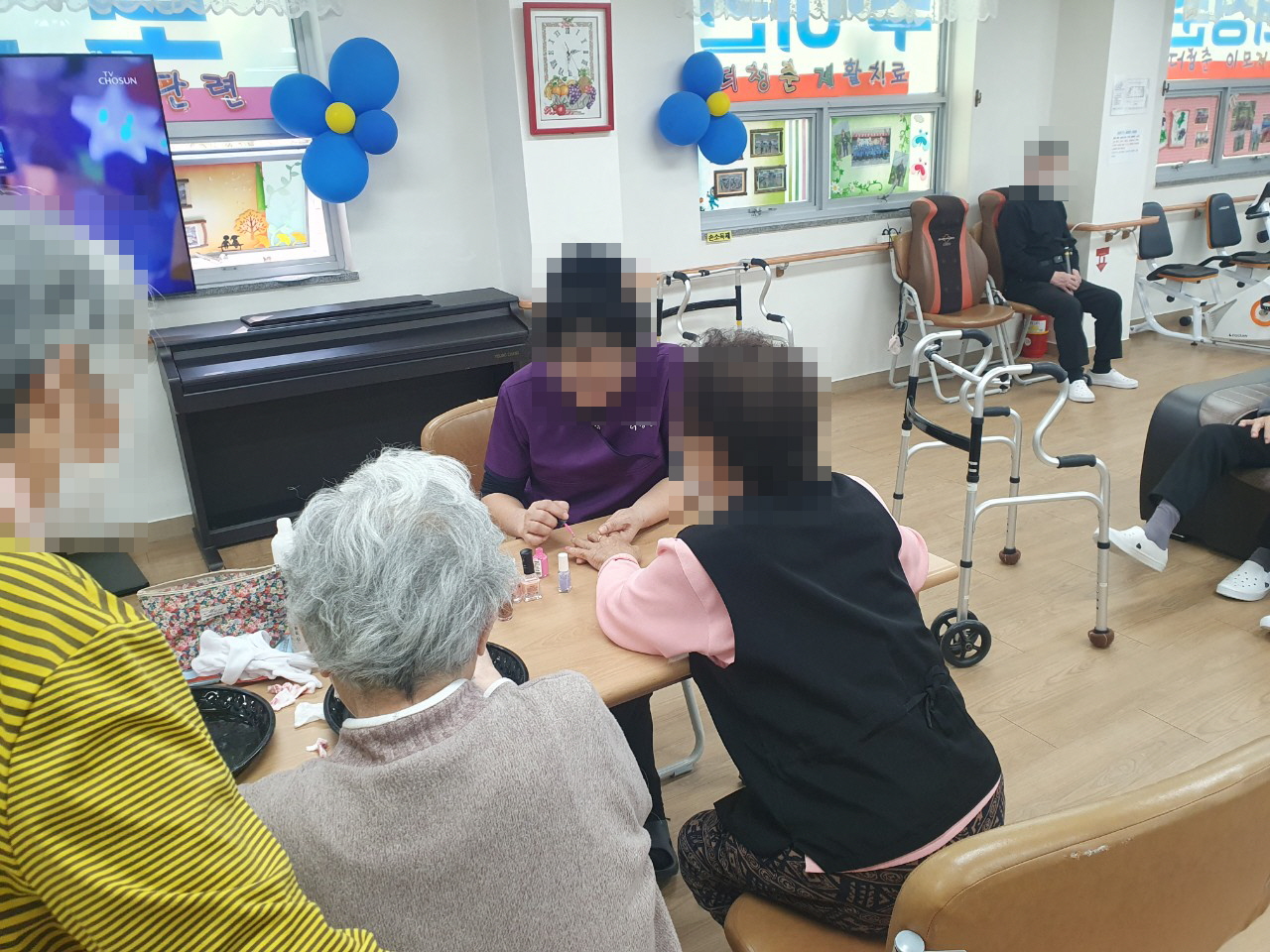 /user/y/youth/editor/2511/50a5b622e816647b26cefa87fe0bbaa2_1762480502_4552.jpg 이미지크게보기