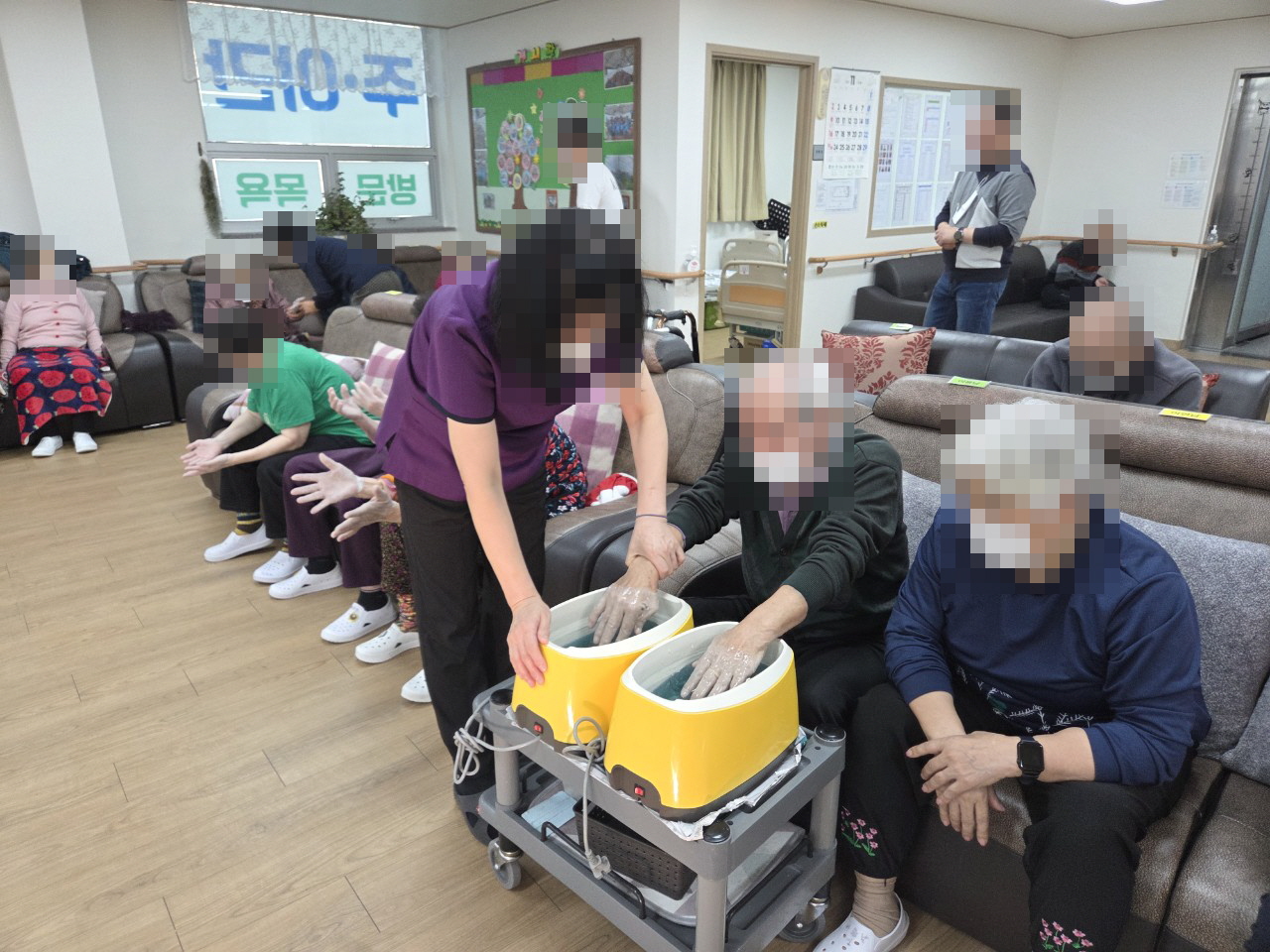 /user/y/youth/editor/2511/50a5b622e816647b26cefa87fe0bbaa2_1762480627_8108.jpg 이미지크게보기