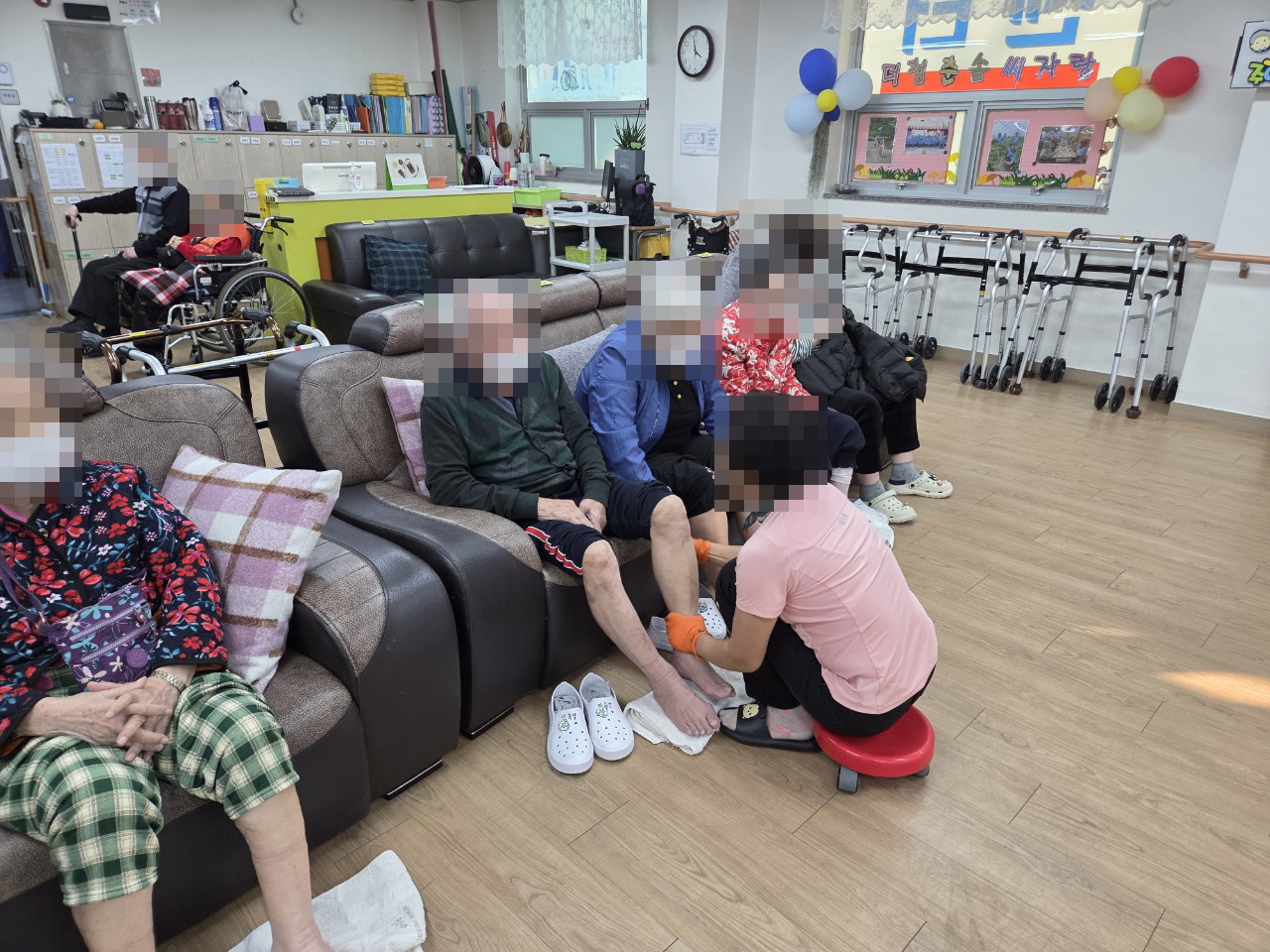 /user/y/youth/editor/2511/86c2139a0c2d43013e53d78a8479480b_1762299497_5561.jpg 이미지크게보기