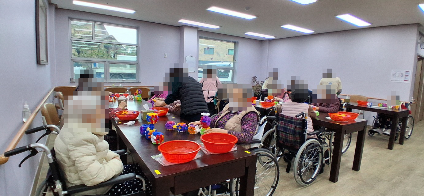 /user/y/youth/editor/2511/bed65e6375e75bfe91d19346f790bc8c_1764284873_2451.jpg 이미지크게보기