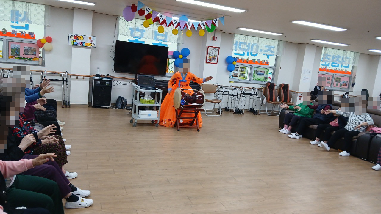 /user/y/youth/editor/2511/c080e1d20f172e6fdf69b2e9b78f6b7b_1763075669_9306.jpg 이미지크게보기