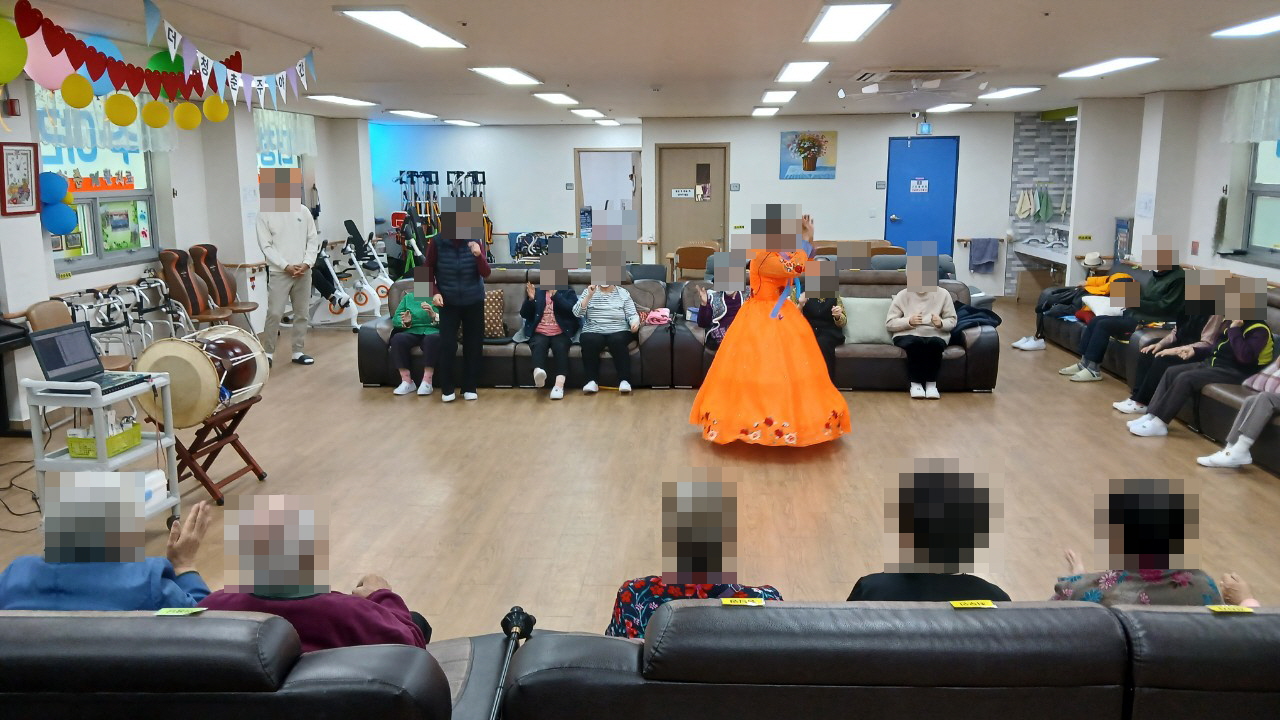 /user/y/youth/editor/2511/c080e1d20f172e6fdf69b2e9b78f6b7b_1763075670_55.jpg 이미지크게보기