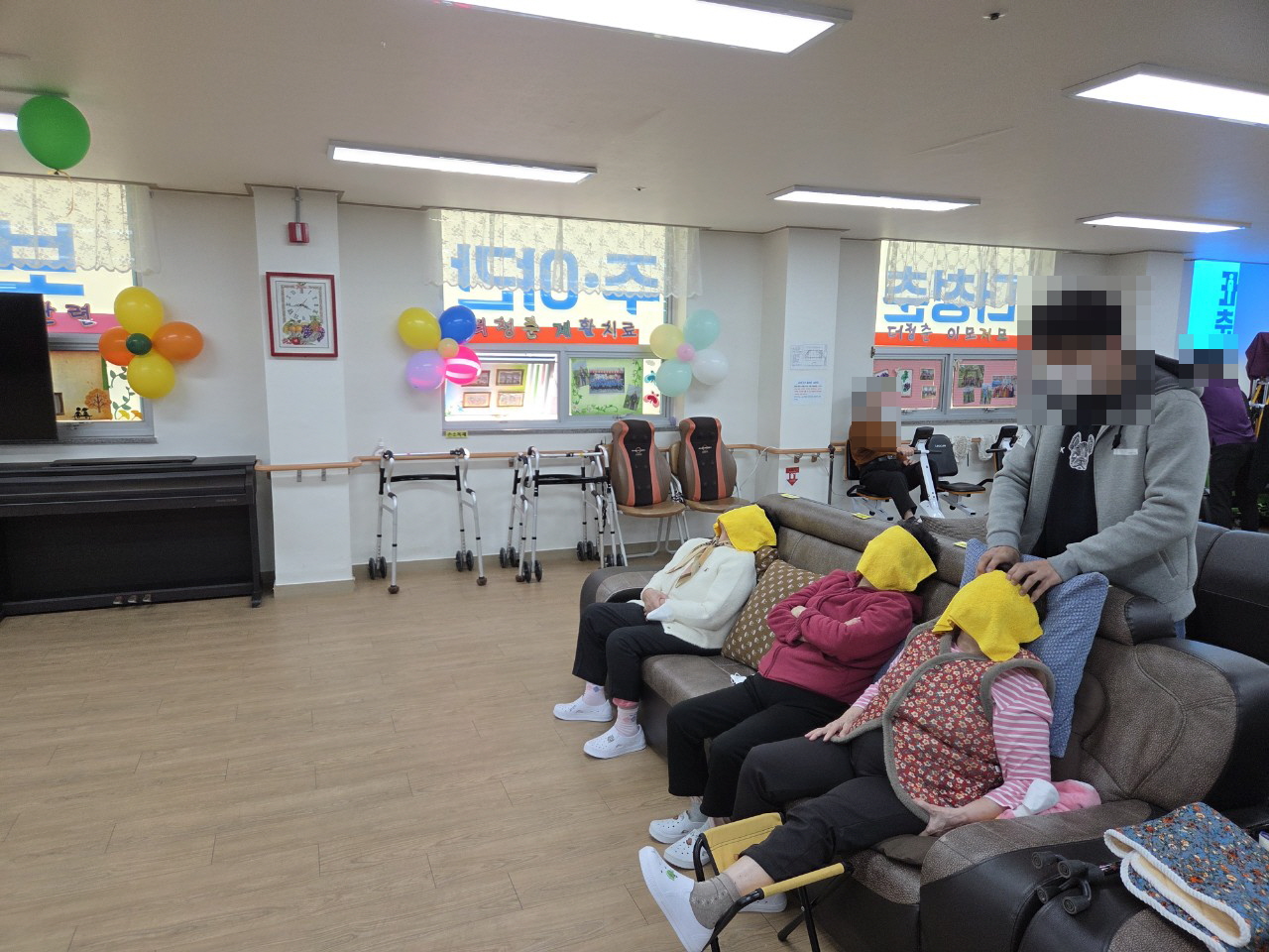 /user/y/youth/editor/2511/ec40d363189b0de4e0dc1f00c3e1cc68_1763592482_6461.jpg 이미지크게보기