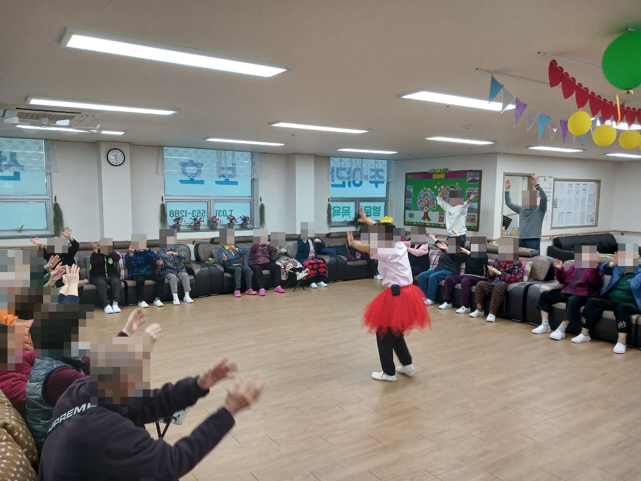 /user/y/youth/editor/2511/f5ea8b2749160264763bf4e8d267897c_1762818386_3112.jpg 이미지크게보기