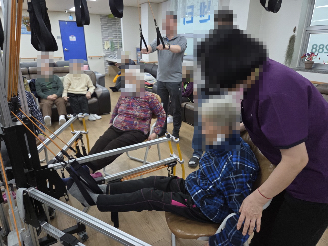 /user/y/youth/editor/2511/f5ea8b2749160264763bf4e8d267897c_1762818431_7944.jpg 이미지크게보기