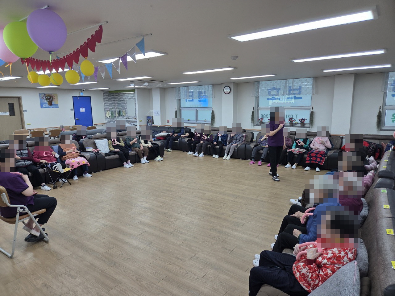 /user/y/youth/editor/2511/f5ea8b2749160264763bf4e8d267897c_1762818470_3019.jpg 이미지크게보기