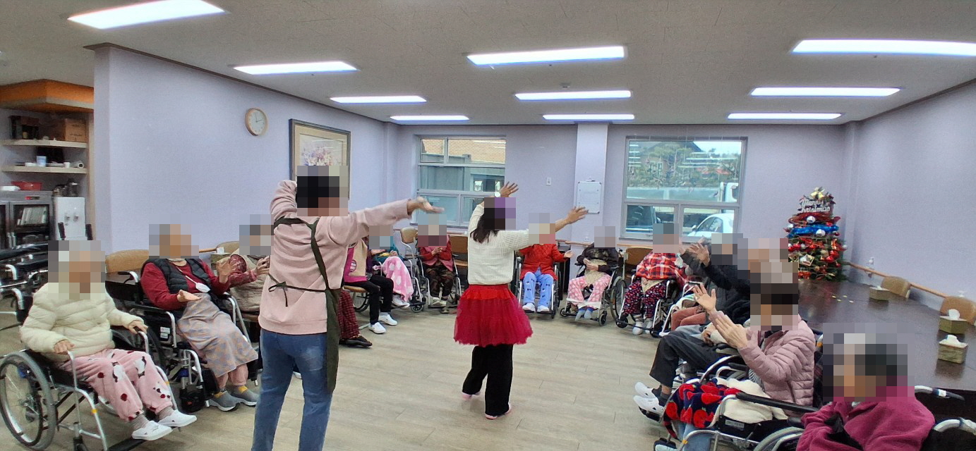 /user/y/youth/editor/2512/0a2a9ea2e5ba3ca7d287afefeba08c07_1766712506_7821.jpg 이미지크게보기