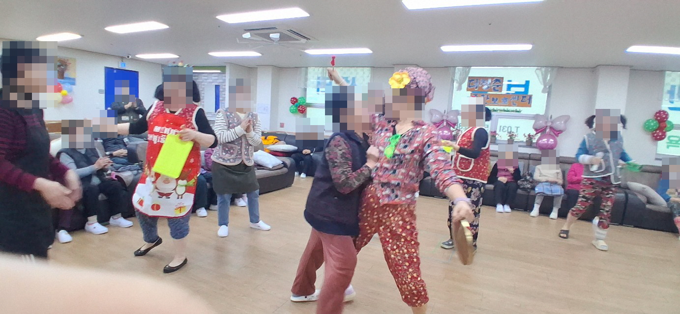 /user/y/youth/editor/2512/0a2a9ea2e5ba3ca7d287afefeba08c07_1766712592_2141.jpg 이미지크게보기