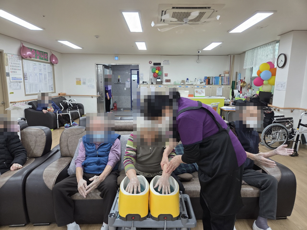 /user/y/youth/editor/2512/0a2a9ea2e5ba3ca7d287afefeba08c07_1766712889_4861.jpg 이미지크게보기