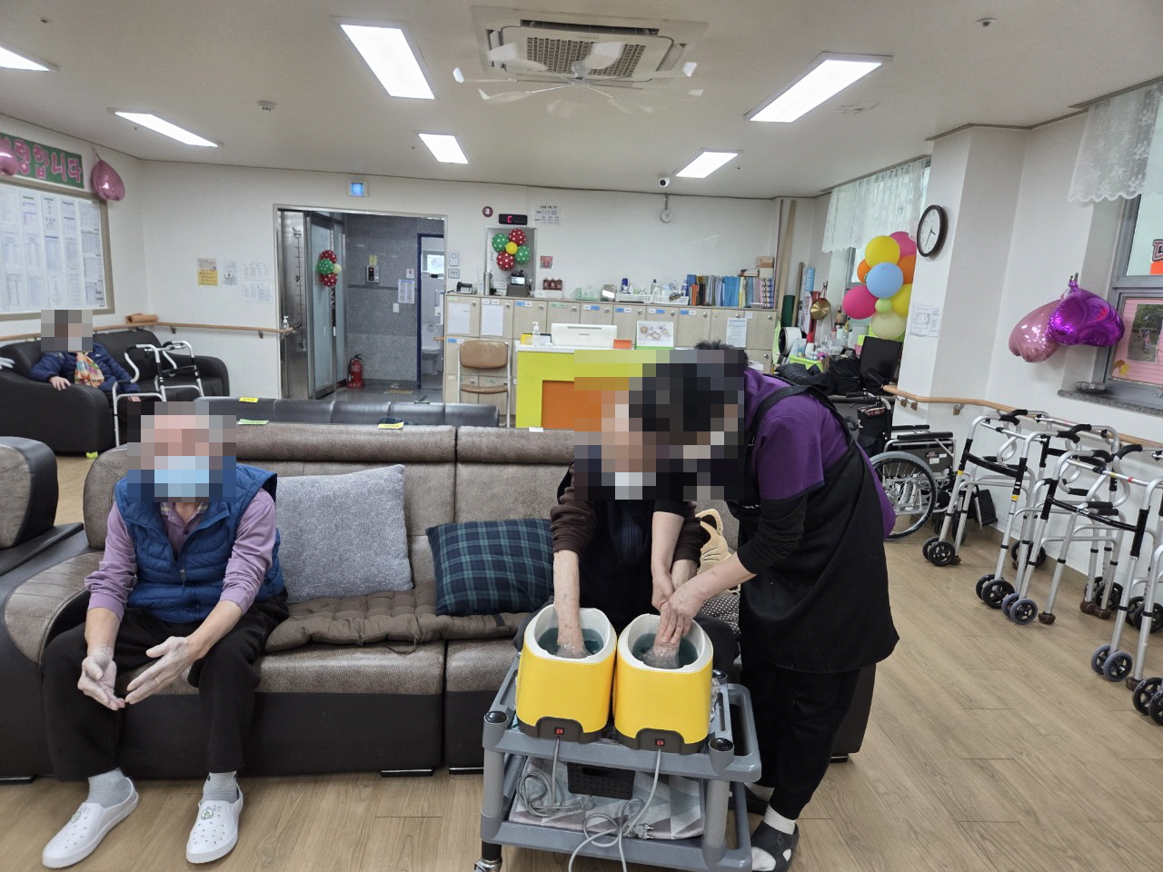 /user/y/youth/editor/2512/0a2a9ea2e5ba3ca7d287afefeba08c07_1766712889_7753.jpg 이미지크게보기