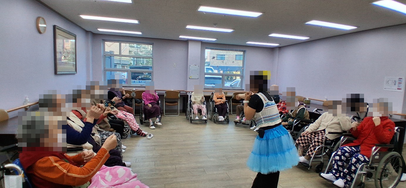 /user/y/youth/editor/2512/1810c14f70649ae9764166dbf61f7bef_1764722552_7879.jpg 이미지크게보기