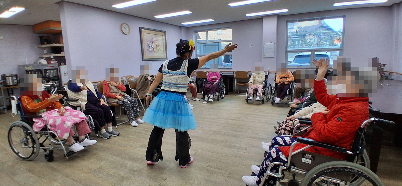 /user/y/youth/editor/2512/1810c14f70649ae9764166dbf61f7bef_1764722552_9867.jpg 이미지크게보기