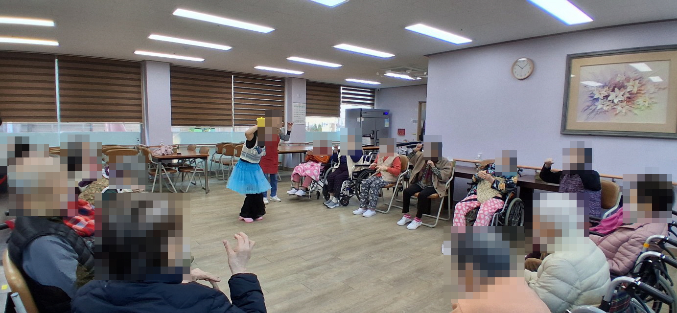 /user/y/youth/editor/2512/1810c14f70649ae9764166dbf61f7bef_1764722553_2439.jpg 이미지크게보기