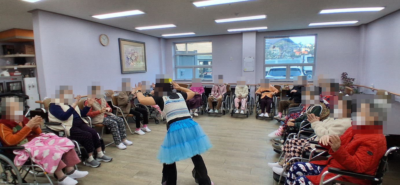 /user/y/youth/editor/2512/1810c14f70649ae9764166dbf61f7bef_1764722553_4191.jpg 이미지크게보기