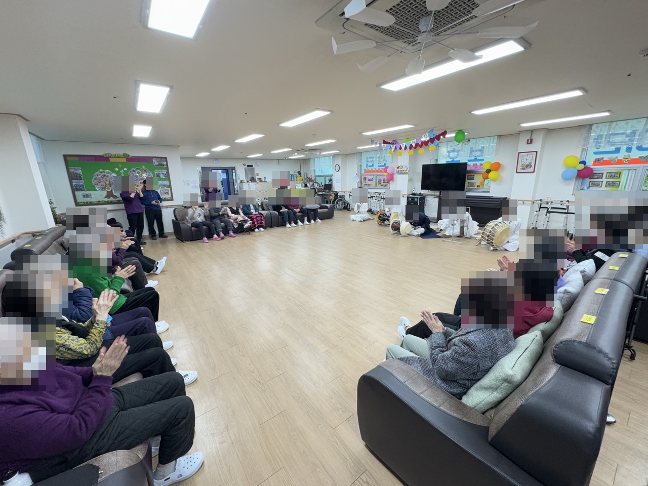 /user/y/youth/editor/2512/1810c14f70649ae9764166dbf61f7bef_1764722859_4446.jpg 이미지크게보기