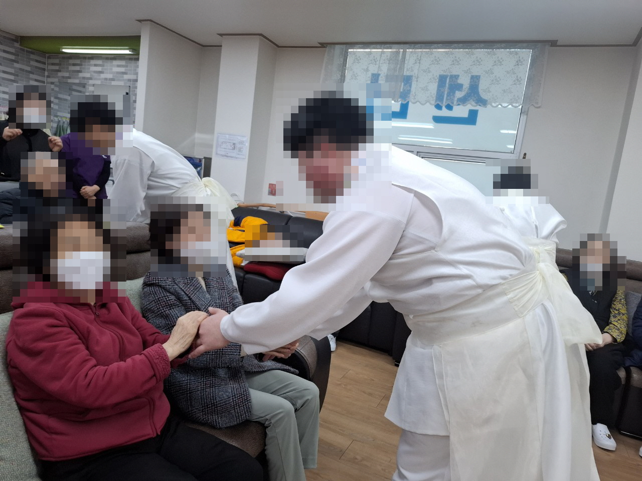 /user/y/youth/editor/2512/1810c14f70649ae9764166dbf61f7bef_1764722859_9957.jpg 이미지크게보기