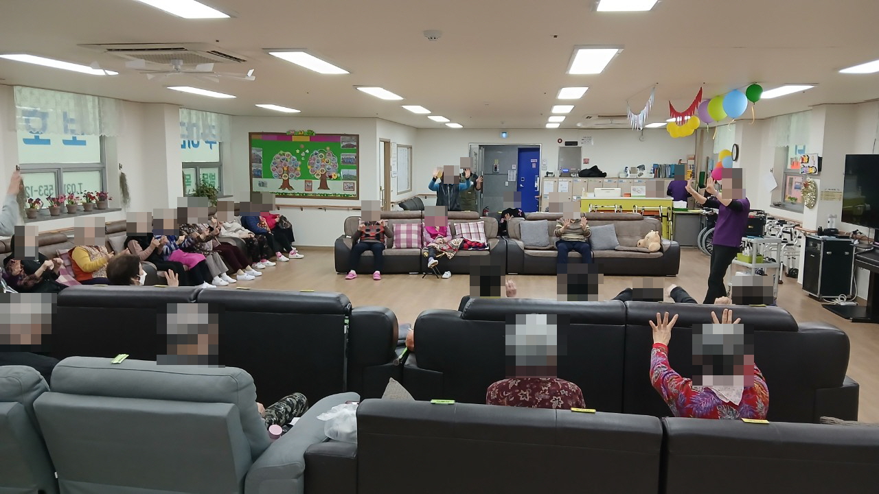 /user/y/youth/editor/2512/19839bd0a2e703703c7ad8d263a0415a_1766019413_9517.jpg 이미지크게보기