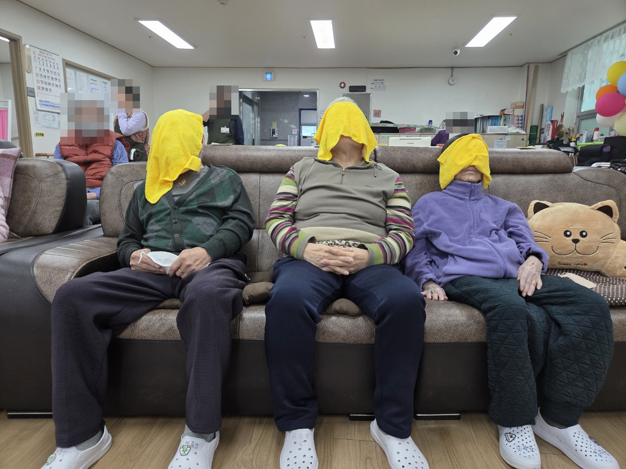 /user/y/youth/editor/2512/19839bd0a2e703703c7ad8d263a0415a_1766019452_3505.jpg 이미지크게보기