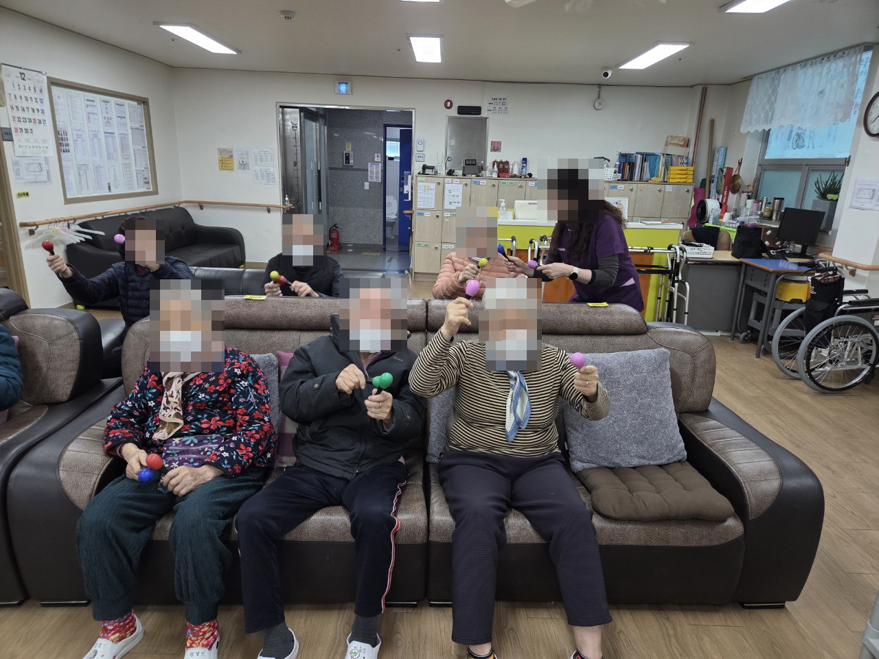 /user/y/youth/editor/2512/1b372dbc66ba23598a5e03c32a8bf804_1764805375_1524.jpg 이미지크게보기