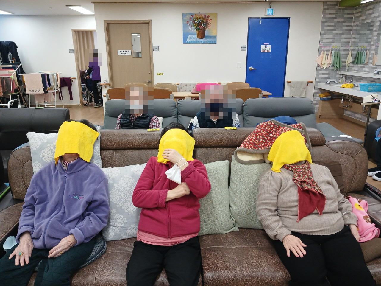 /user/y/youth/editor/2512/1b372dbc66ba23598a5e03c32a8bf804_1764805422_7823.jpg 이미지크게보기